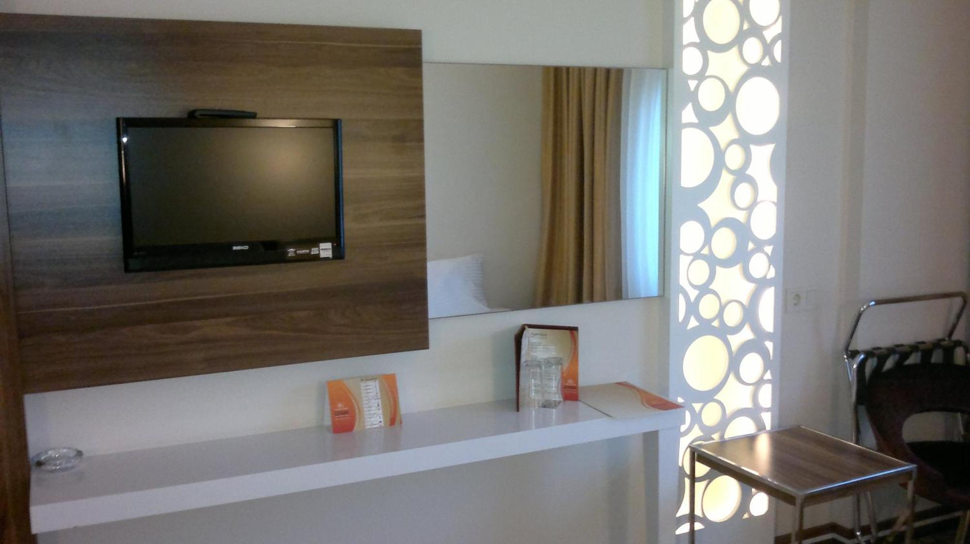 Ozpark Hotel Akşehir Exteriör bild