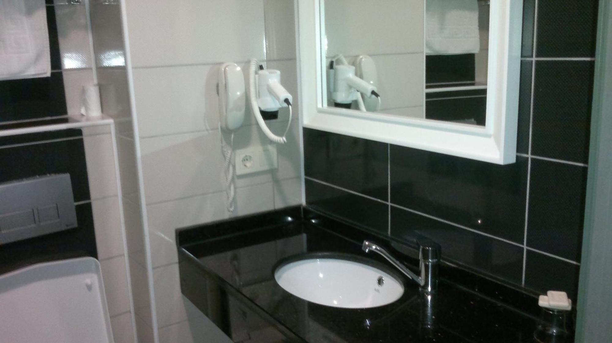 Ozpark Hotel Akşehir Exteriör bild