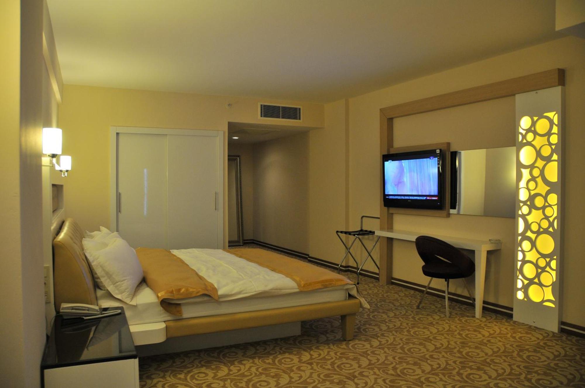 Ozpark Hotel Akşehir Exteriör bild