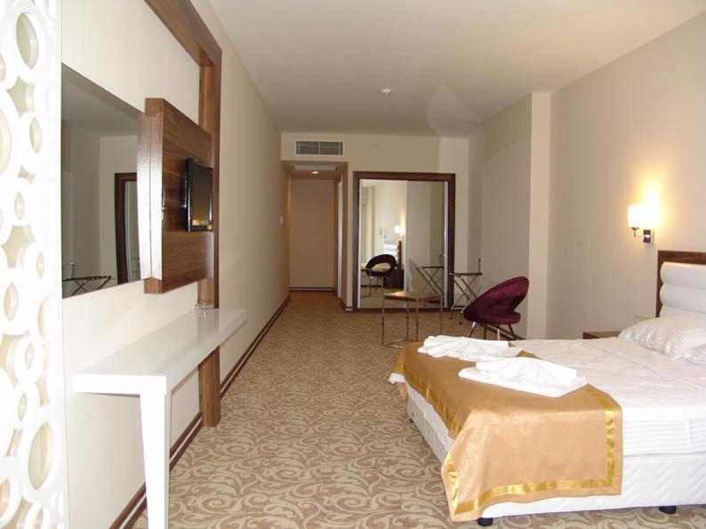 Ozpark Hotel Akşehir Rum bild