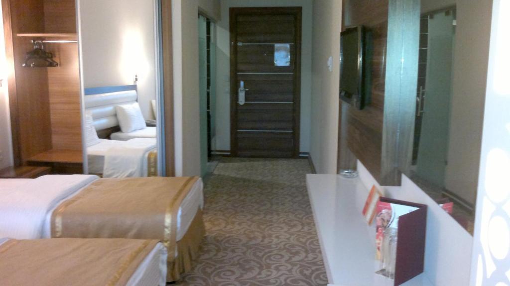 Ozpark Hotel Akşehir Rum bild