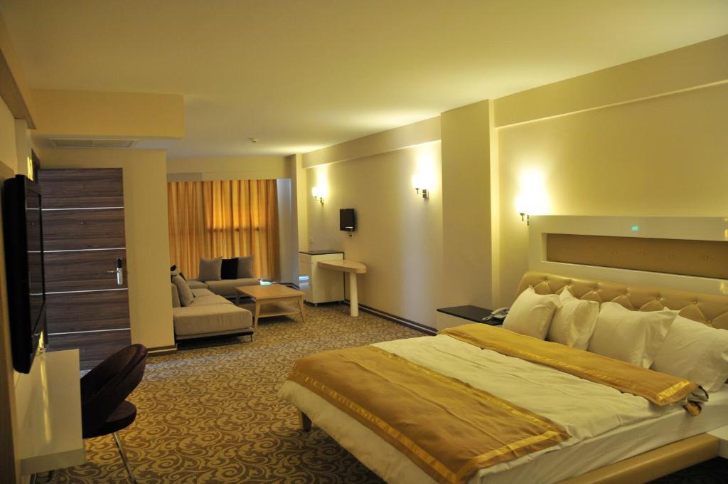 Ozpark Hotel Akşehir Exteriör bild
