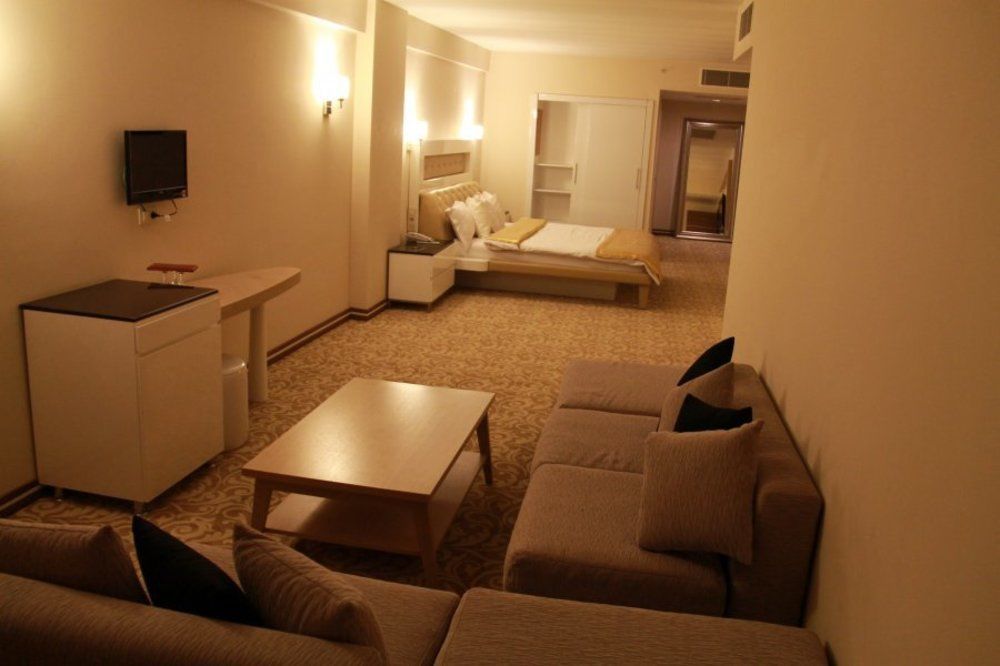 Ozpark Hotel Akşehir Exteriör bild