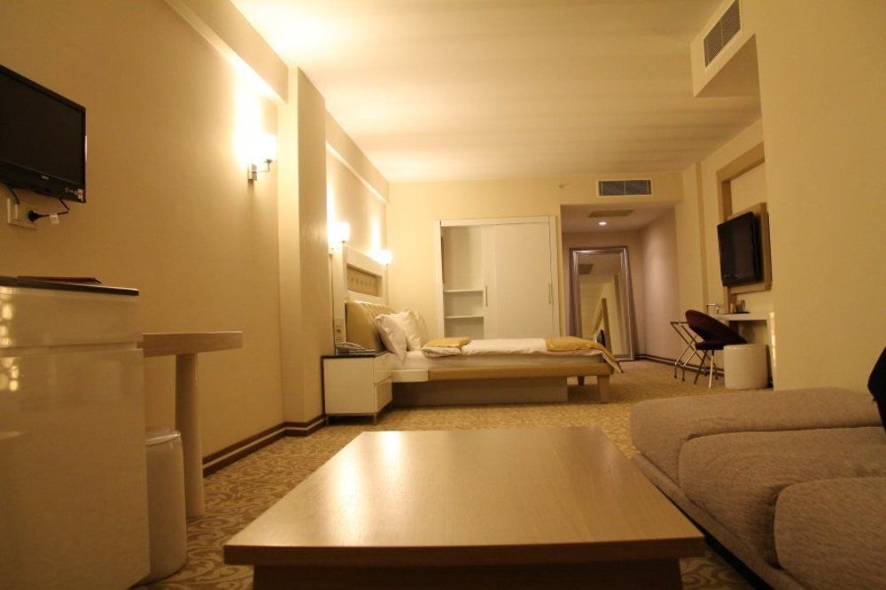 Ozpark Hotel Akşehir Exteriör bild