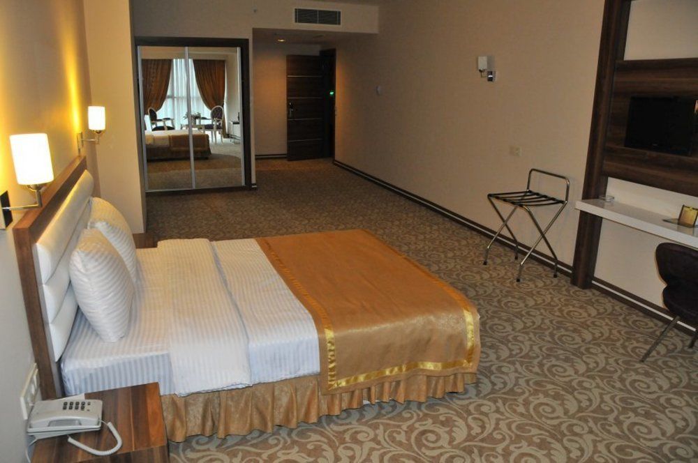 Ozpark Hotel Akşehir Exteriör bild