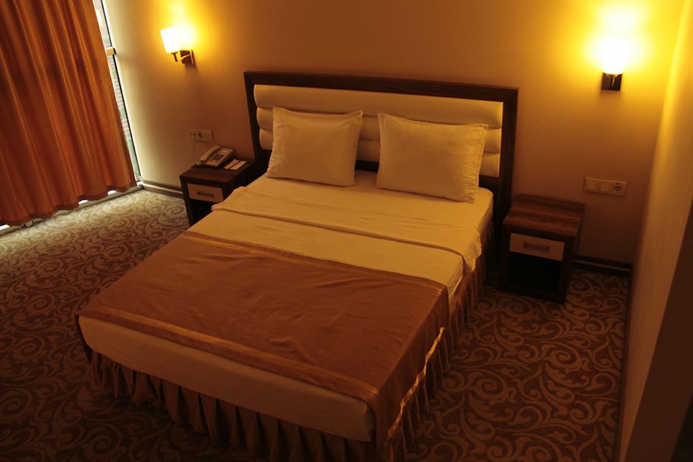 Ozpark Hotel Akşehir Exteriör bild